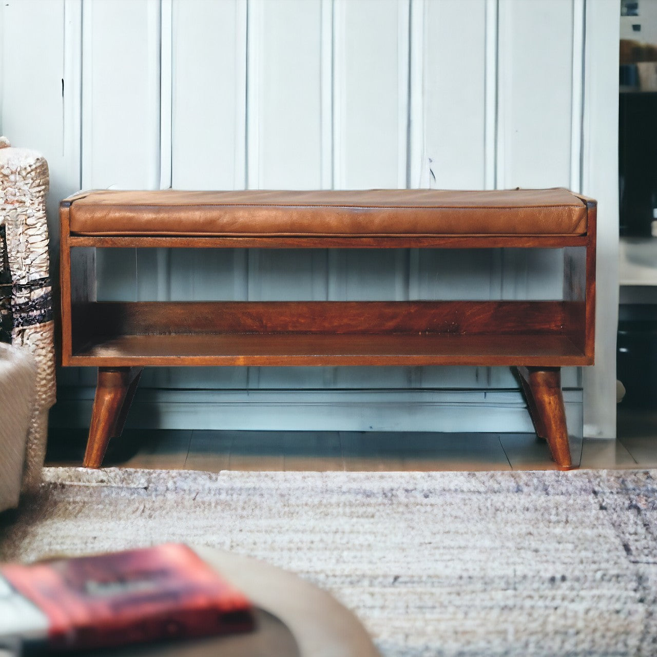 Chestnut Bench with Brown Leather Seatpad